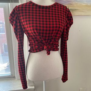 Gingham puff sleeve top